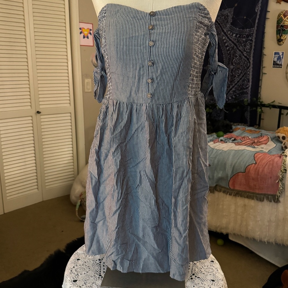 AEs striped dress